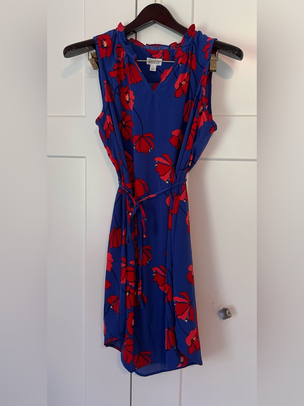 Market & Spruce Blue Sleeveless Midi Dress with Red Floral Print L